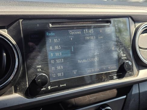 Used 2017 Toyota Tacoma TRD Off-Road w/ Tow Package image 34