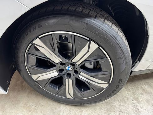 New 2026 BMW iX xDrive45 image 27