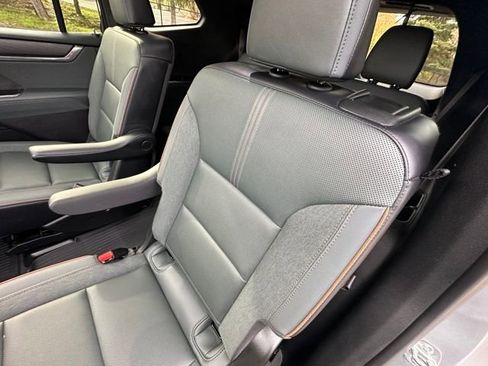 Used 2024 GMC Acadia AT4 w/ Luxury Package AWD/4WD image 22