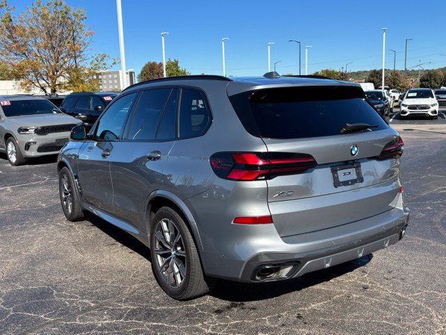 Used 2024 BMW X5 xDrive40i w/ M Sport Package AWD/4WD image 9