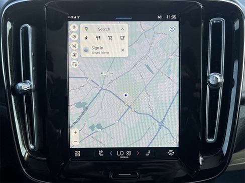 Used 2022 Volvo C40 P8 Recharge Ultimate image 7