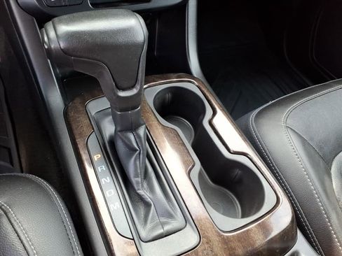 Used 2015 GMC Canyon SLT w/ Driver Alert Package image 9