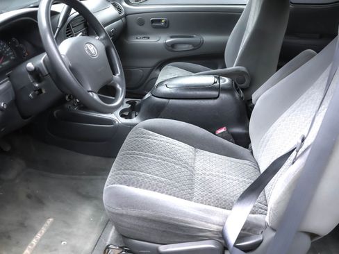 Used 2005 Toyota Tundra SR5 image 5