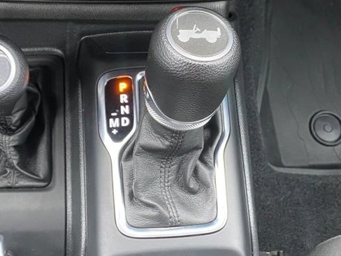 Used 2021 Jeep Wrangler Unlimited Sport AWD/4WD image 18