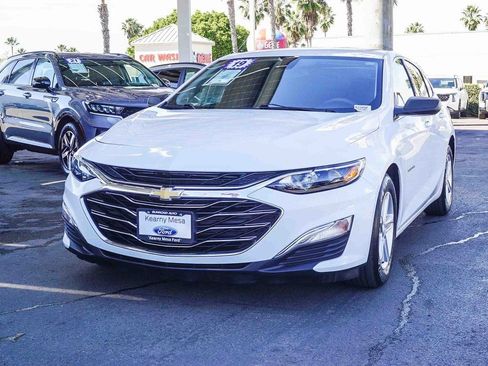 Used 2019 Chevrolet Malibu LS image 4