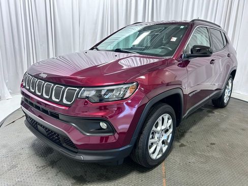 Used 2022 Jeep Compass Latitude image 23