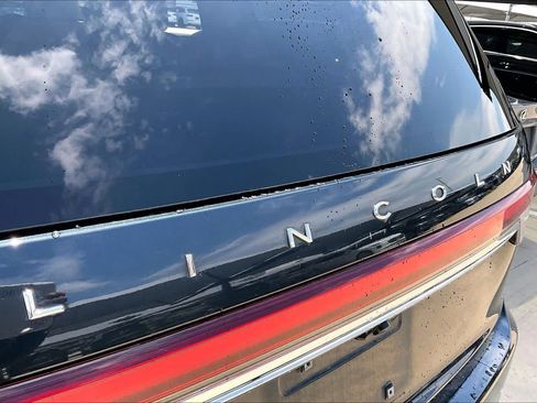 Used 2023 Lincoln Aviator Reserve w/ Equipment Group 201A AWD/4WD image 30