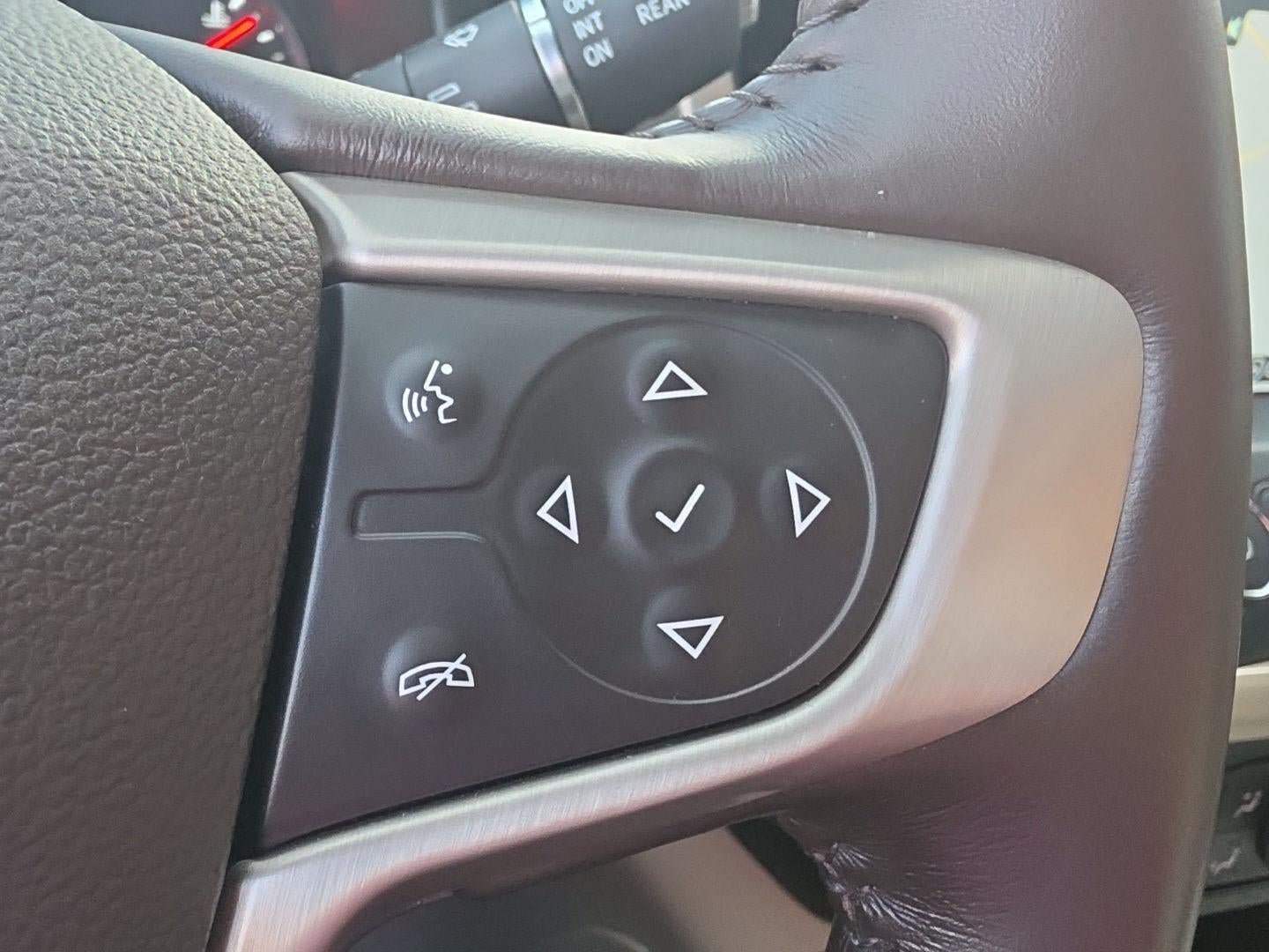Used 2019 GMC Acadia Denali w/ Technology Package AWD/4WD image 39