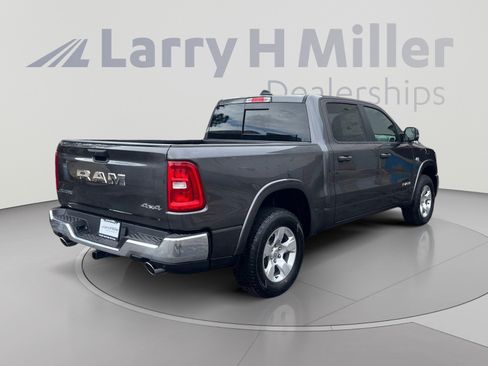 New 2026 RAM 1500 Big Horn AWD/4WD image 5