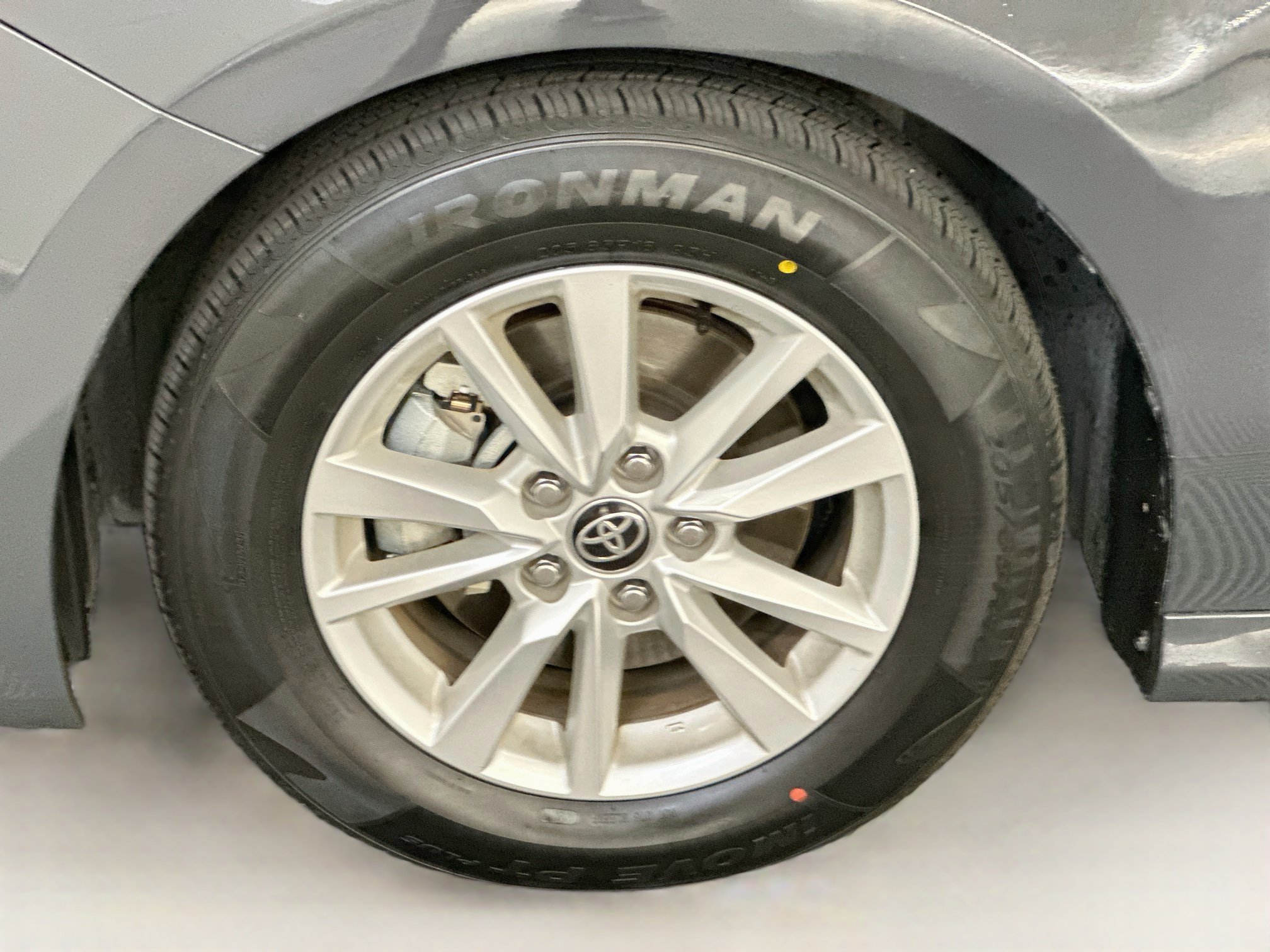 Used 2025 Toyota Camry LE FWD image 34