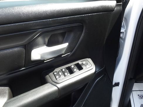 Certified 2025 RAM 1500 Tradesman w/ Night Edition AWD/4WD image 15