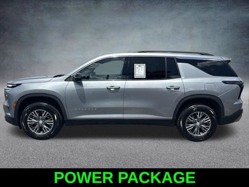 Used 2024 Chevrolet Traverse LT AWD/4WD image 8