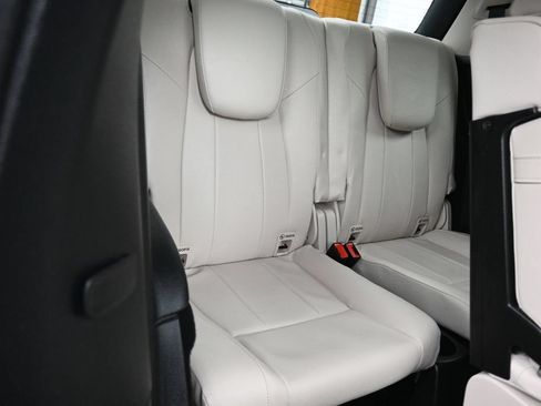 Used 2022 Mercedes-Benz GLB 250 4MATIC image 50