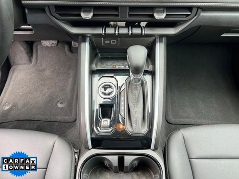 Used 2025 Chevrolet Colorado LT w/ LT Convenience Package image 23