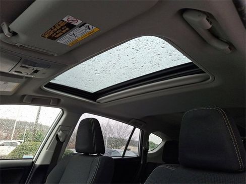 Used 2018 Toyota RAV4 XLE image 13