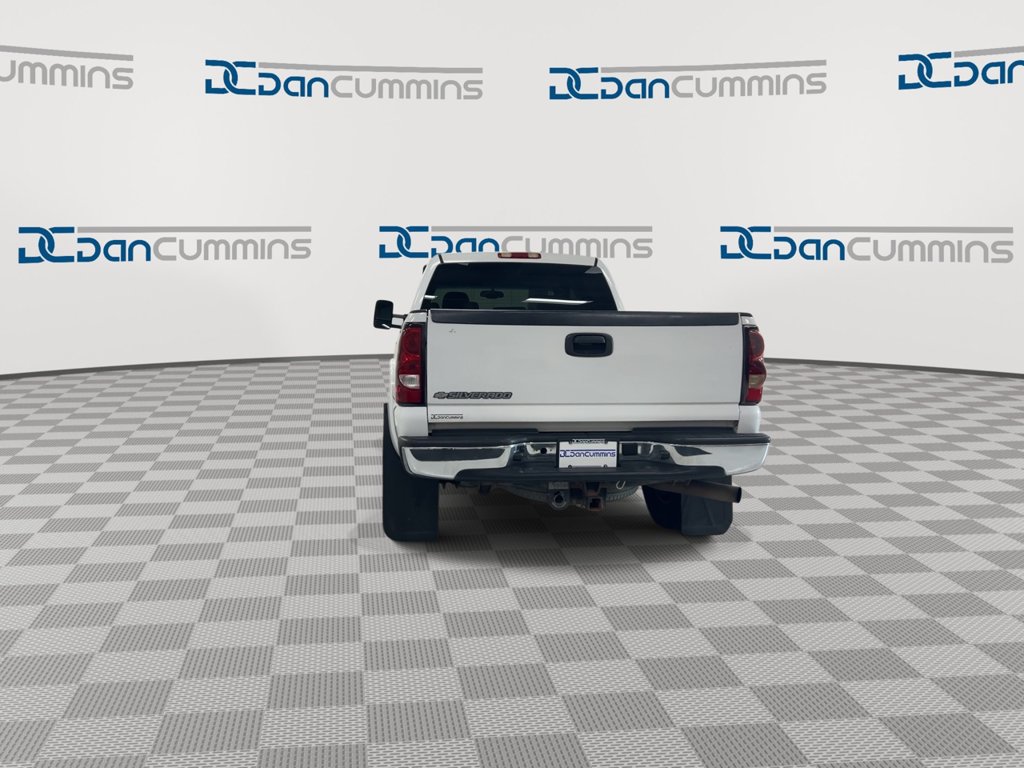 Used 2006 Chevrolet Silverado 2500 LT w/ Heavy-Duty Power Package RWD image 7