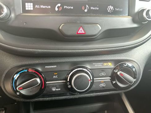 Certified 2023 Kia Soul LX w/ LX Technology Package FWD image 18
