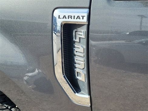 Used 2019 Ford F250 Lariat w/ Chrome Package image 7