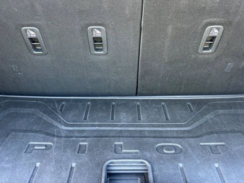 Used 2024 Honda Pilot Elite image 35