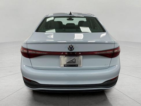 New 2025 Volkswagen Jetta SE image 4