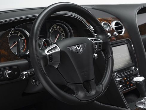 Used 2014 Bentley Flying Spur W12 image 20