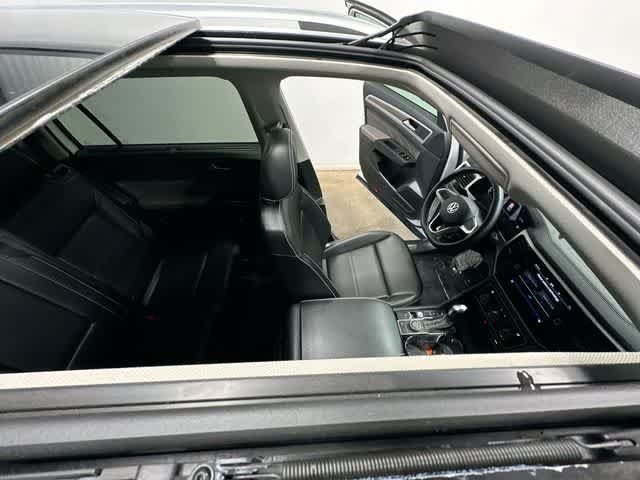 Used 2023 Volkswagen Atlas SEL AWD/4WD image 6