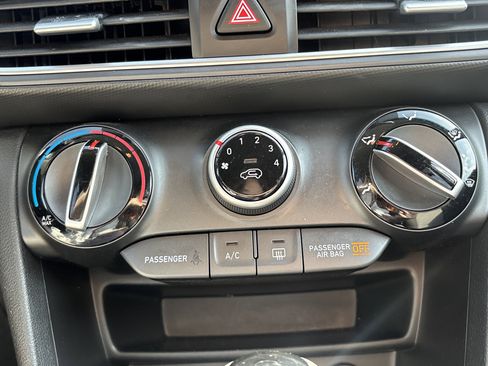 Used 2018 Hyundai Kona SEL image 25