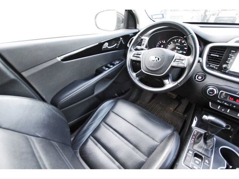 Used 2019 Kia Sorento SX FWD image 9