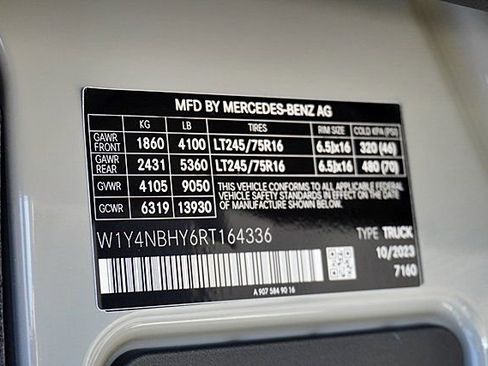 Used 2024 Mercedes-Benz Sprinter 2500 w/ Parking Package image 38
