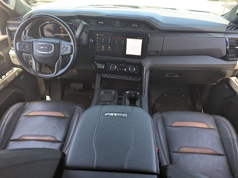 Used 2024 GMC Sierra 2500 AT4 w/ AT4 Premium Plus Package AWD/4WD image 15