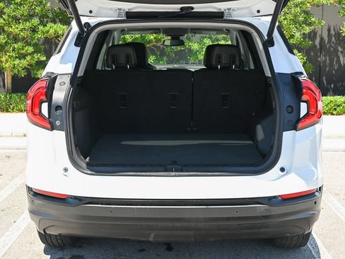 Used 2020 GMC Terrain SLT w/ Preferred Package FWD image 8