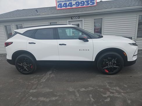 Used 2023 Chevrolet Blazer LT w/ Convenience Package image 2