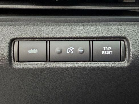 Used 2025 Nissan Altima 2.5 SV image 33