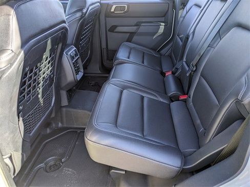 New 2025 Ford Bronco Badlands image 16