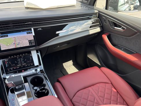 New 2026 Audi SQ7 Prestige image 24