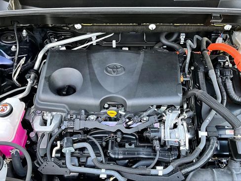 Certified 2021 Toyota Venza LE AWD/4WD image 32