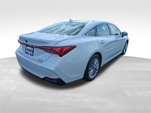 Used 2020 Toyota Avalon Limited w/ Advanced Safety Package FWD image 8