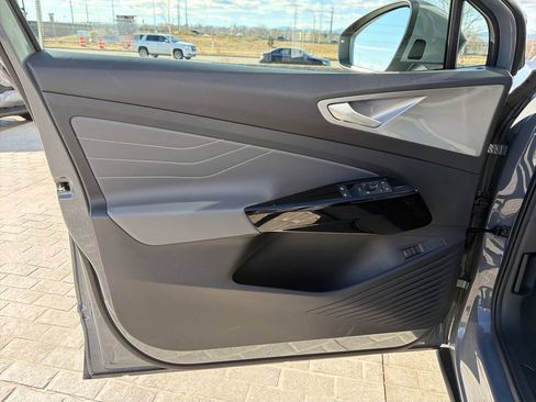 Certified 2023 Volkswagen ID.4 Pro S Plus image 12