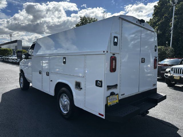 Certified 2022 Ford E-350 and Econoline 350 Super Duty w/ Power Windows & Locks Group RWD image 7