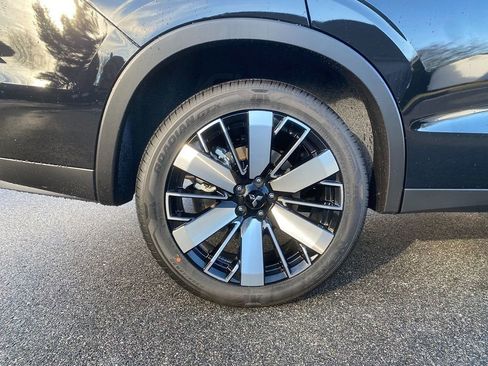 New 2025 Mitsubishi Outlander SE image 30