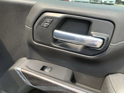 Used 2021 Chevrolet Silverado 1500 LTZ AWD/4WD image 38