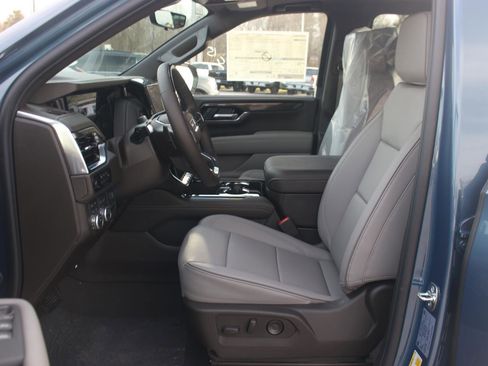 New 2026 GMC Yukon XL Elevation w/ Elevation Premium Package image 14