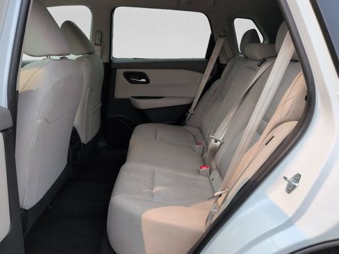 Used 2025 Nissan Rogue SV AWD/4WD image 30