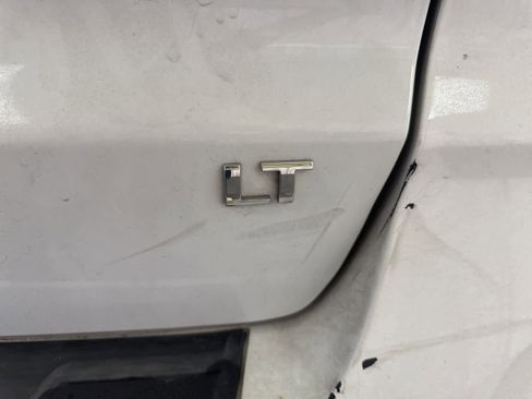 Used 2017 Chevrolet Traverse LT image 13