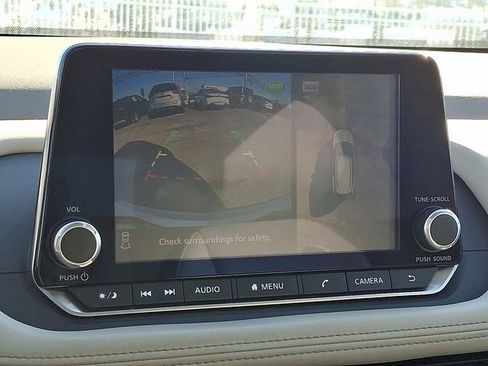 Used 2021 Nissan Rogue SV w/ Premium Package image 21