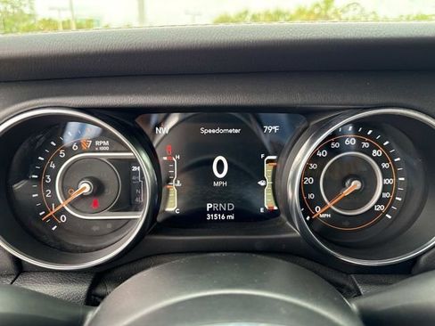 Used 2021 Jeep Gladiator Overland AWD/4WD image 28