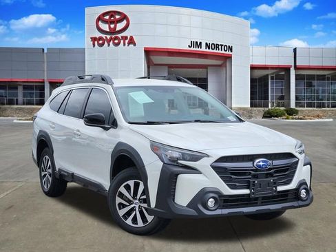 Used 2024 Subaru Outback Premium AWD/4WD image 1