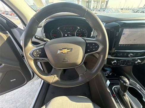 Used 2020 Chevrolet Traverse LT w/ LT Premium Package image 14