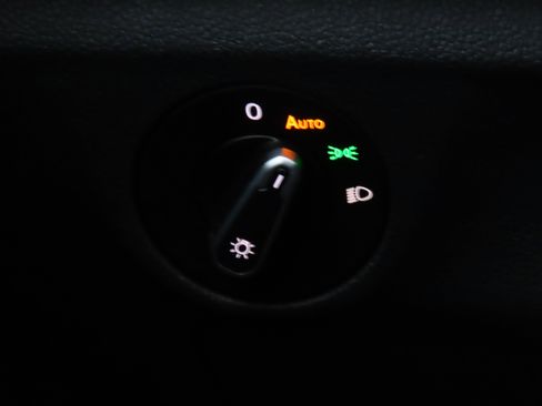 Used 2024 Volkswagen Jetta Sport image 17