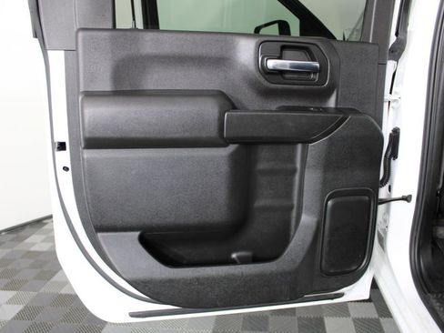 Used 2023 Chevrolet Silverado 2500 LT image 26